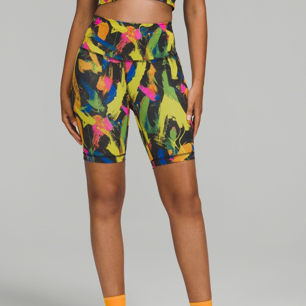 Wunder Train High-Rise Short 8"